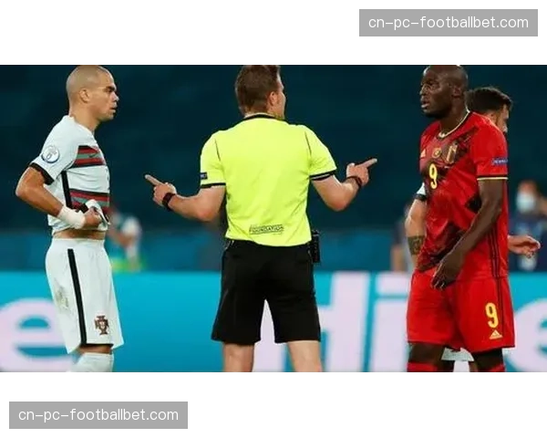 评论:裁判委员会月度报告显示,意甲点球判罚尺度引发持续讨论 评论:裁判委员会月度报告显示,意甲点球判罚尺度引发持续讨论