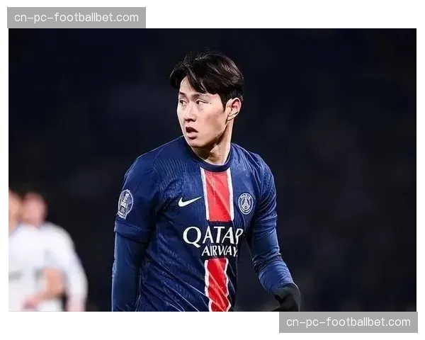 李刚仁与孙兴慜的双核驱动模式是韩国队进攻上限的保障,二人连线频率决定进攻流畅度。 李刚仁与孙兴慜的双核驱动模式是韩国队进攻上限的保障,二人连线频率决定进攻流畅度。